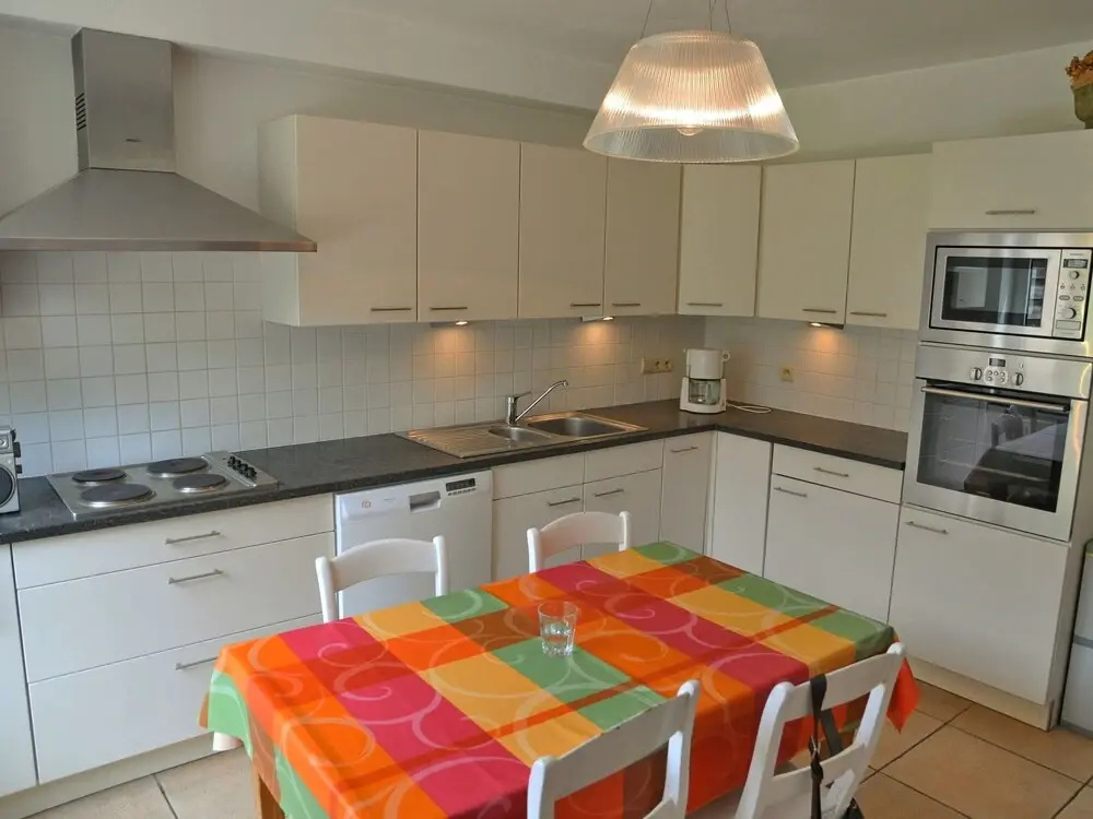 Rural, Comfortable Holiday Home in Noiseux With Ourthe River Flowing Closeby
