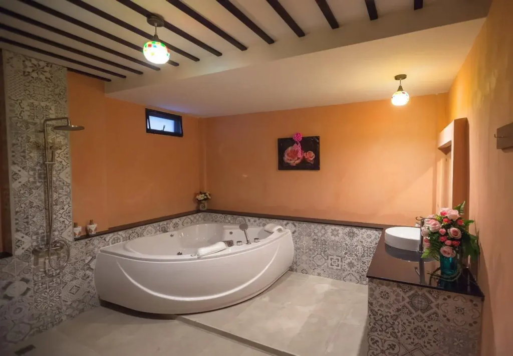 Retro Box Hotel Chumphon