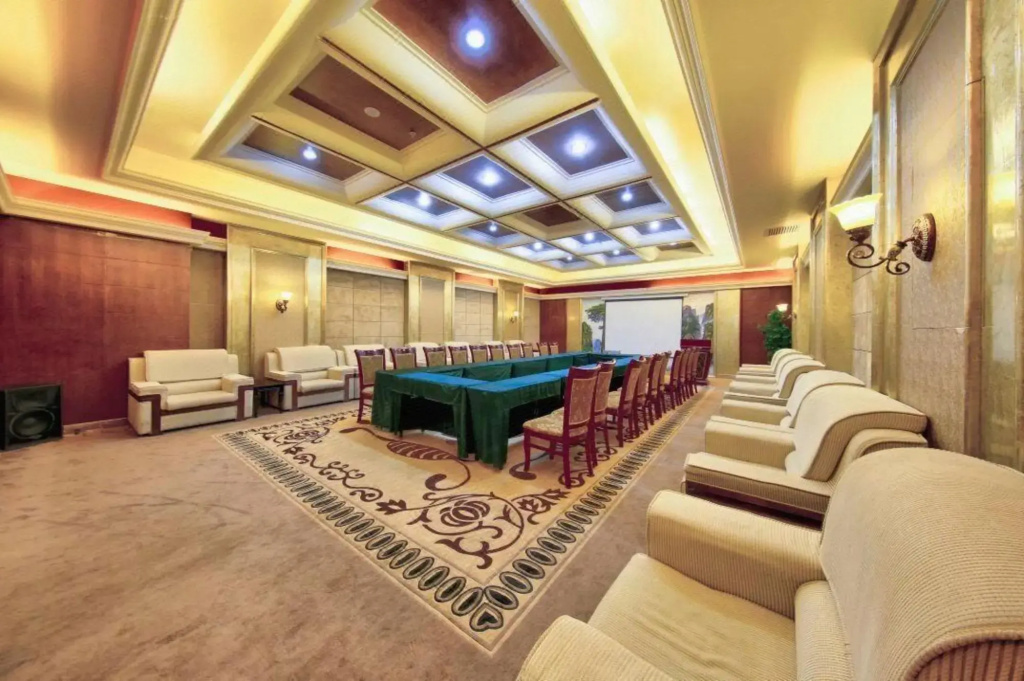 Dingsheng Hotel