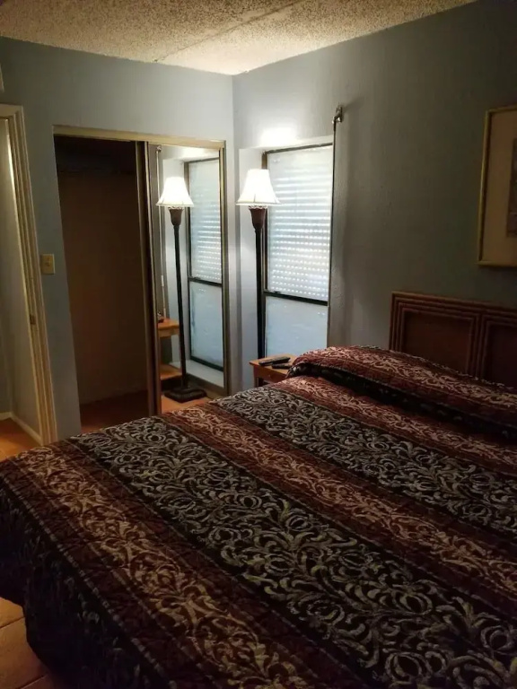 Walk to Beach - Heart of Entertainment District 1 Bedroom Home by RedAwning