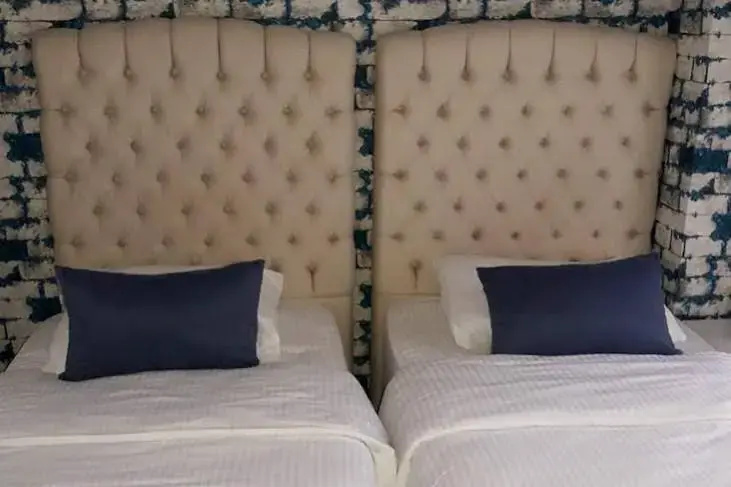 Double Inn Marina Hotel