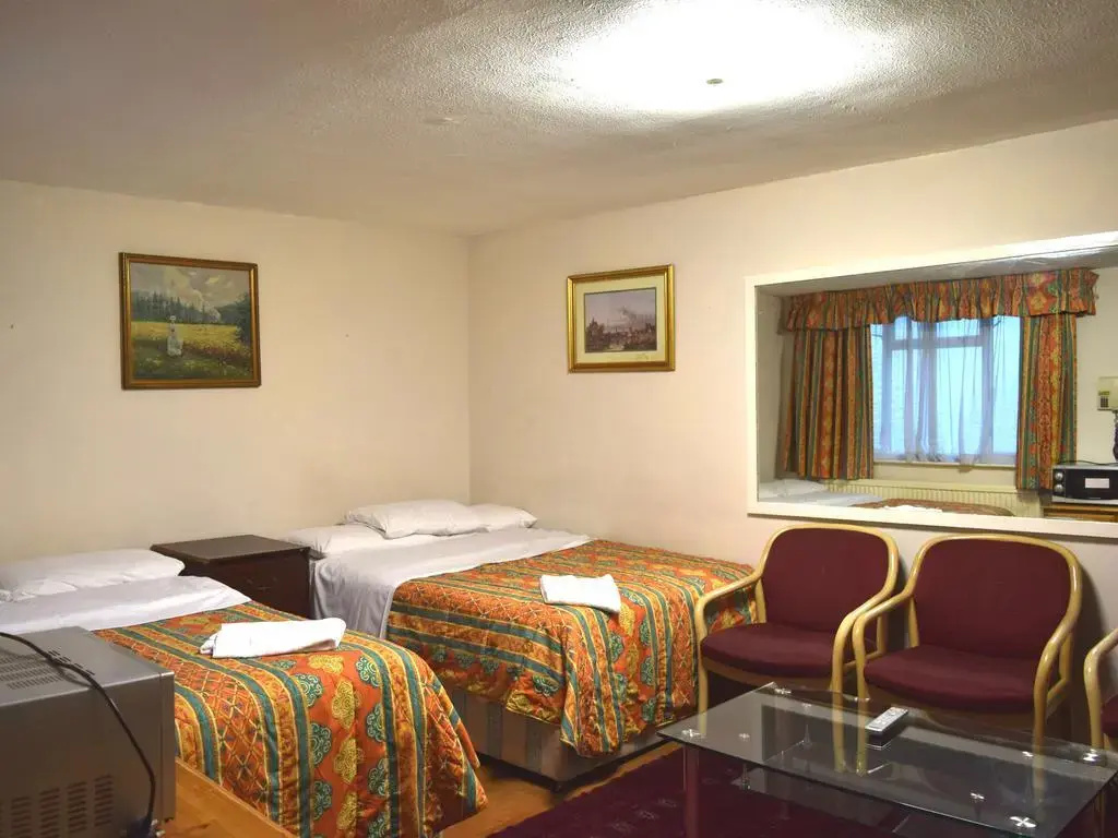 Ventures Hotel