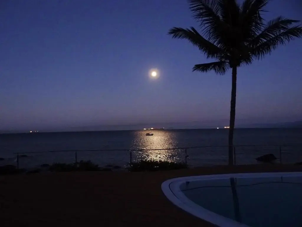 Sol-lua Bangalo com uso exclusivo da piscina