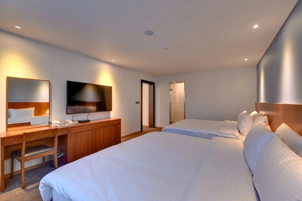 Sea Moon Tourist Hotel