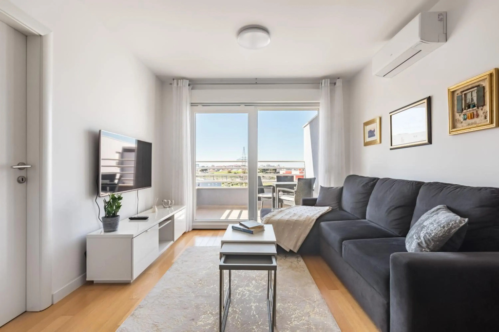 Apartment Diva, a nice condo with free parking