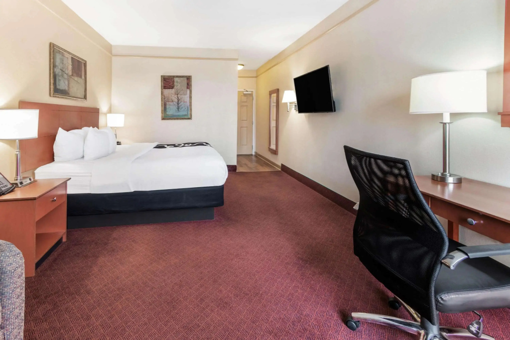 La Quinta by Wyndham Hobbs