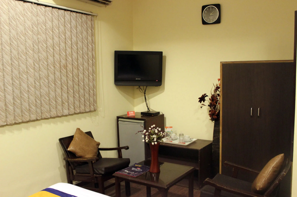 Asees Inn Hotel