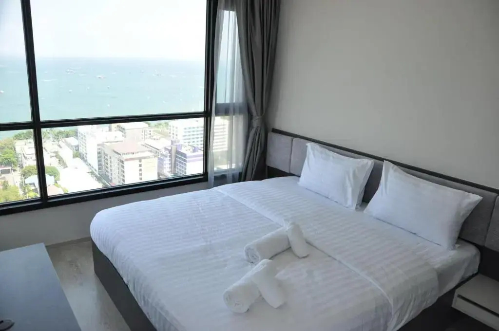 the base central pattaya seaview