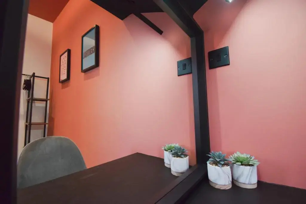 Central Stays - Luxury 3 Bedroom House in Central Chester SLEEPS 6
