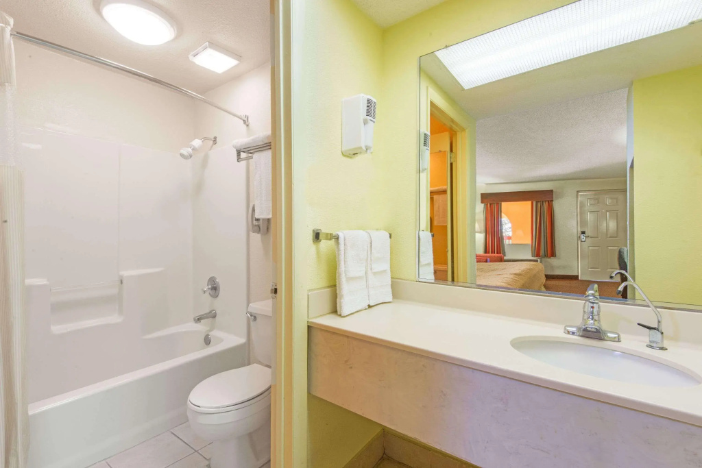 Days Inn Opelika