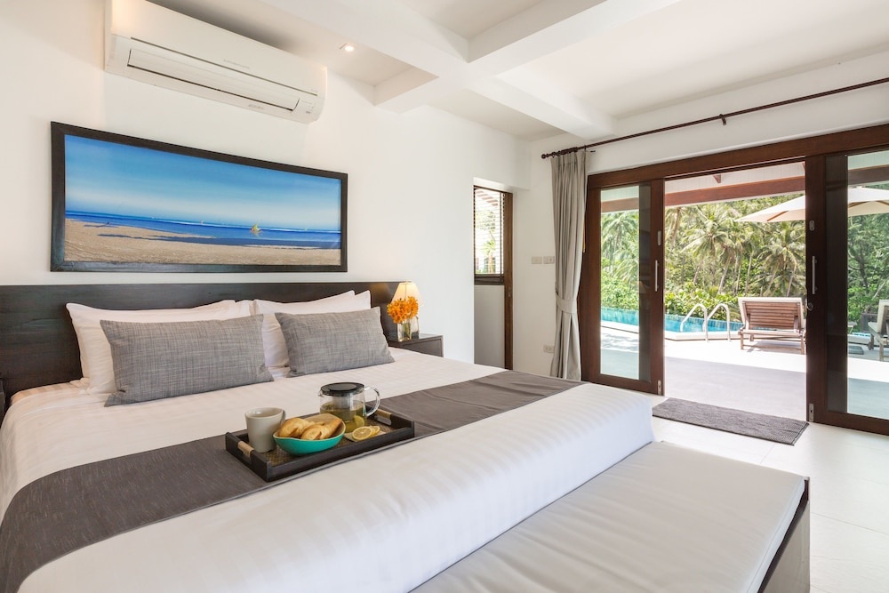 Hedonistic The Secret Beach Villa- Beachfront on Koh Phangan