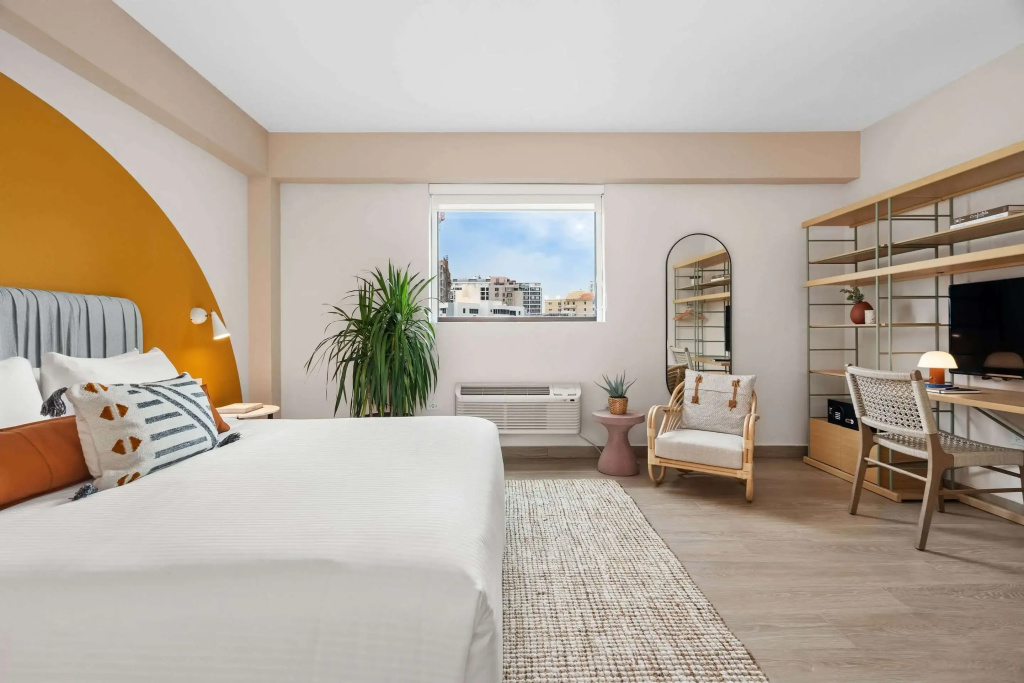 HiBird- Apartment and Suites Hotel