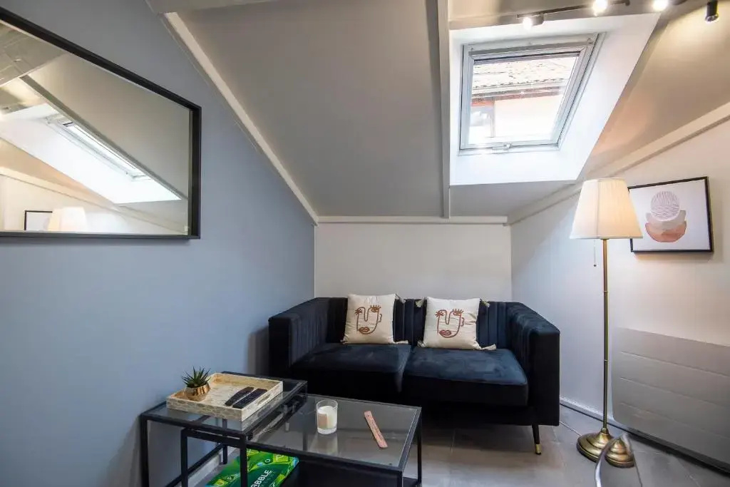 Nice T2 apartment in the heart of the old town of Annecy near the lake