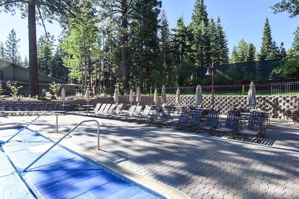 3159 Aspen Grove