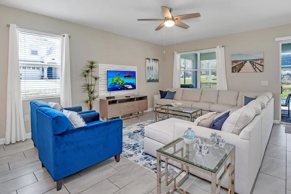8BR Luxury Sleeps 22 w Pool & Hot Tubnear Disney