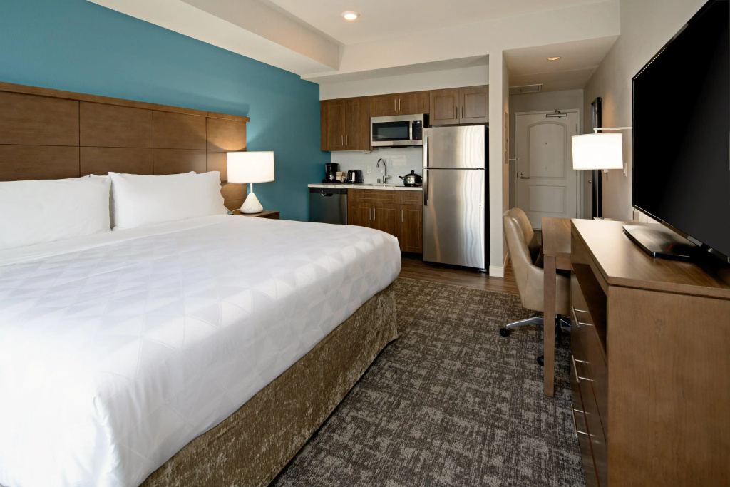 Staybridge Suites - Long Beach Airport by IHG