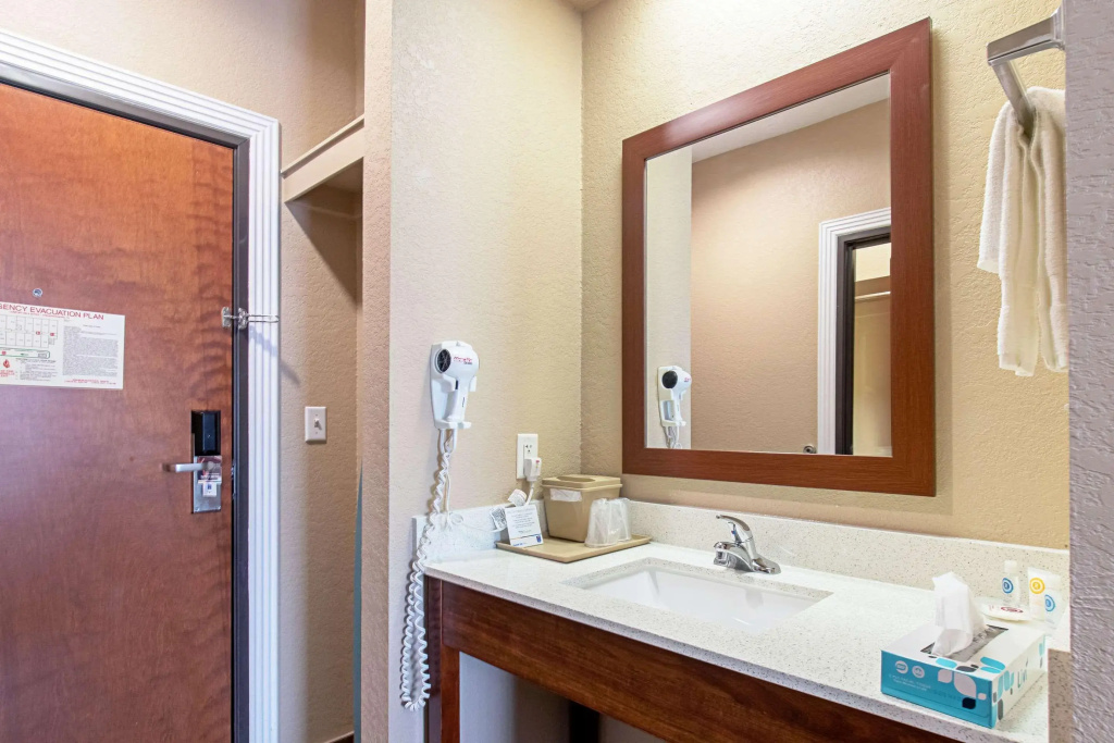 Comfort Inn & Suites Fredericksburg