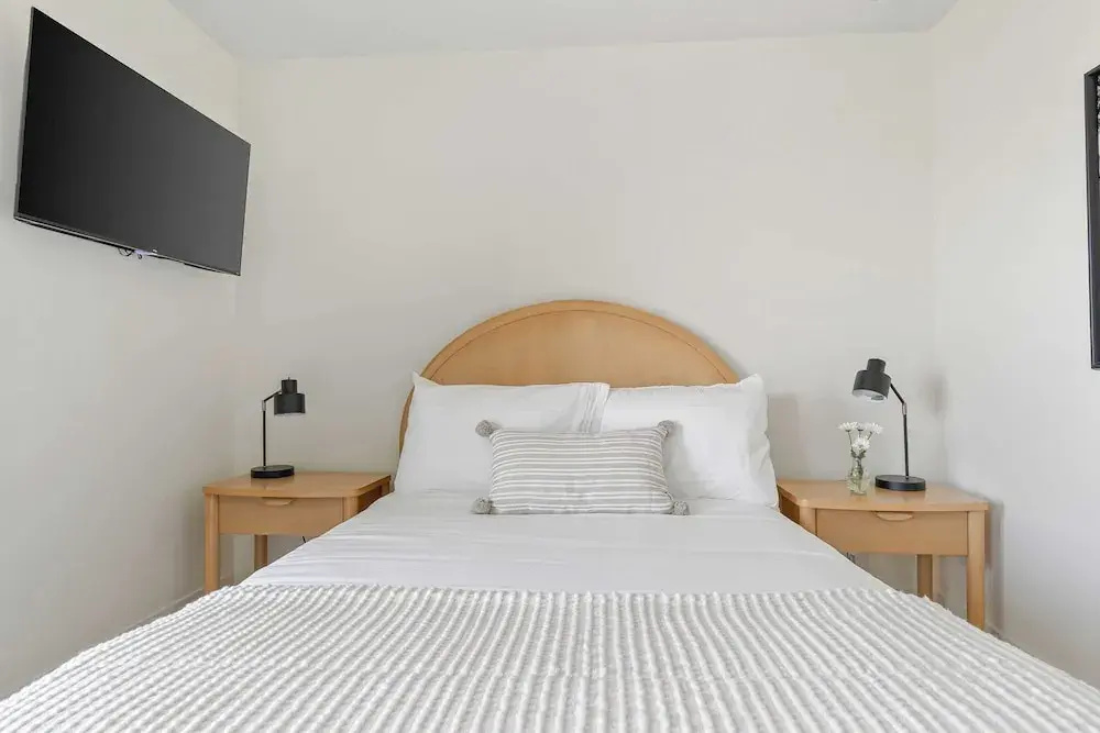 2 Homes in San Clemente by Avantstay Sleeps 26, Steps From Sunset Cliffs, Ocean Beach & Dining