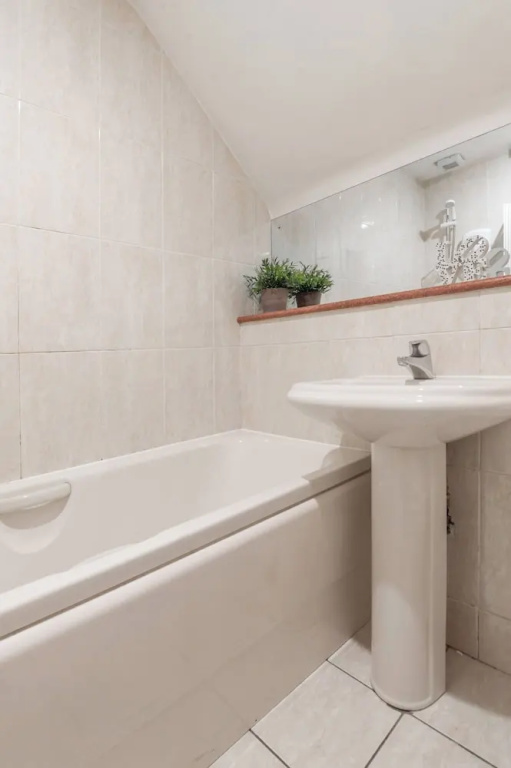Edinburgh City Retreat - Edinburgh City Centre 3 min Walk to Edinburgh Castle