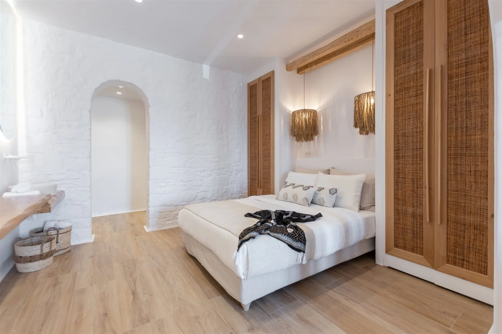 Almiriki Naxos Beachside Living