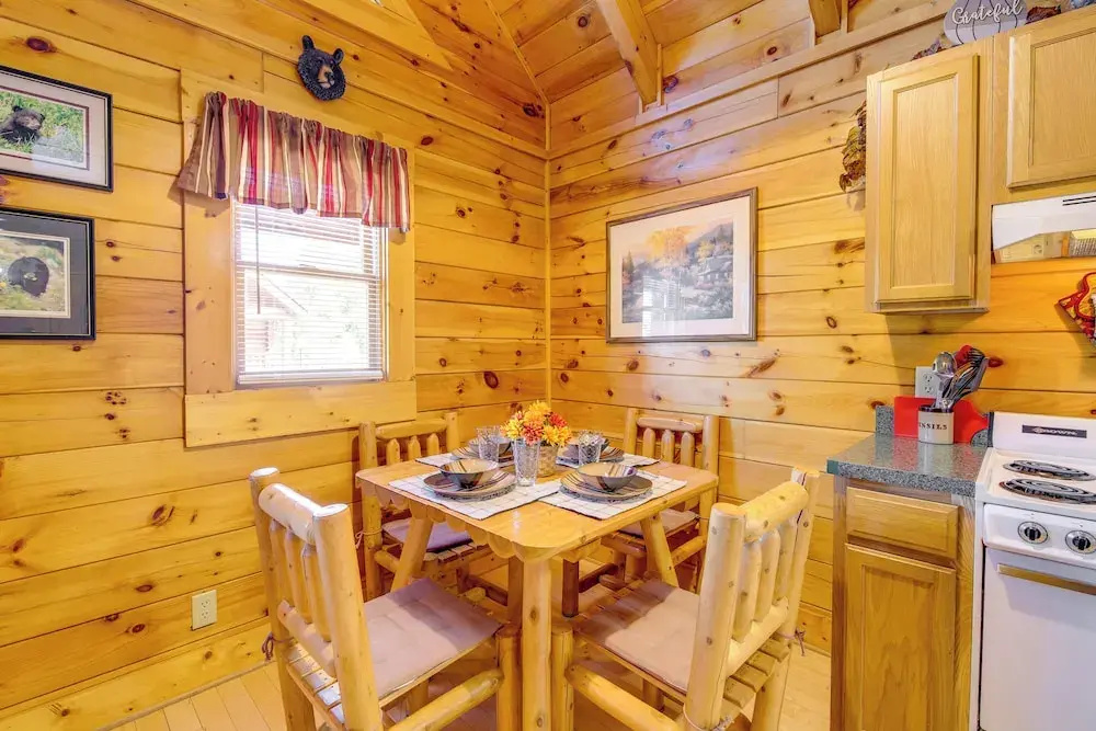 Pigeon Forge Vacation Rental w/ Private Hot Tub!