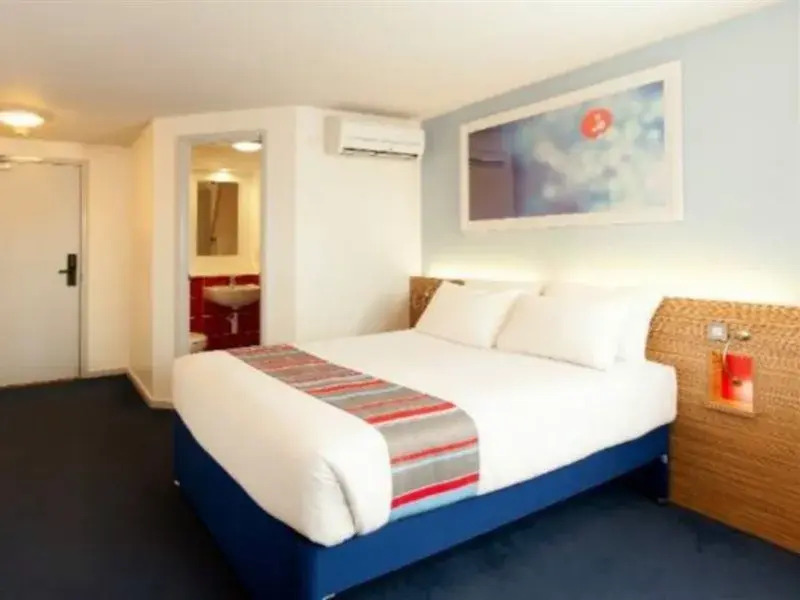 Travelodge Cardiff Atlantic Wharf Hotel