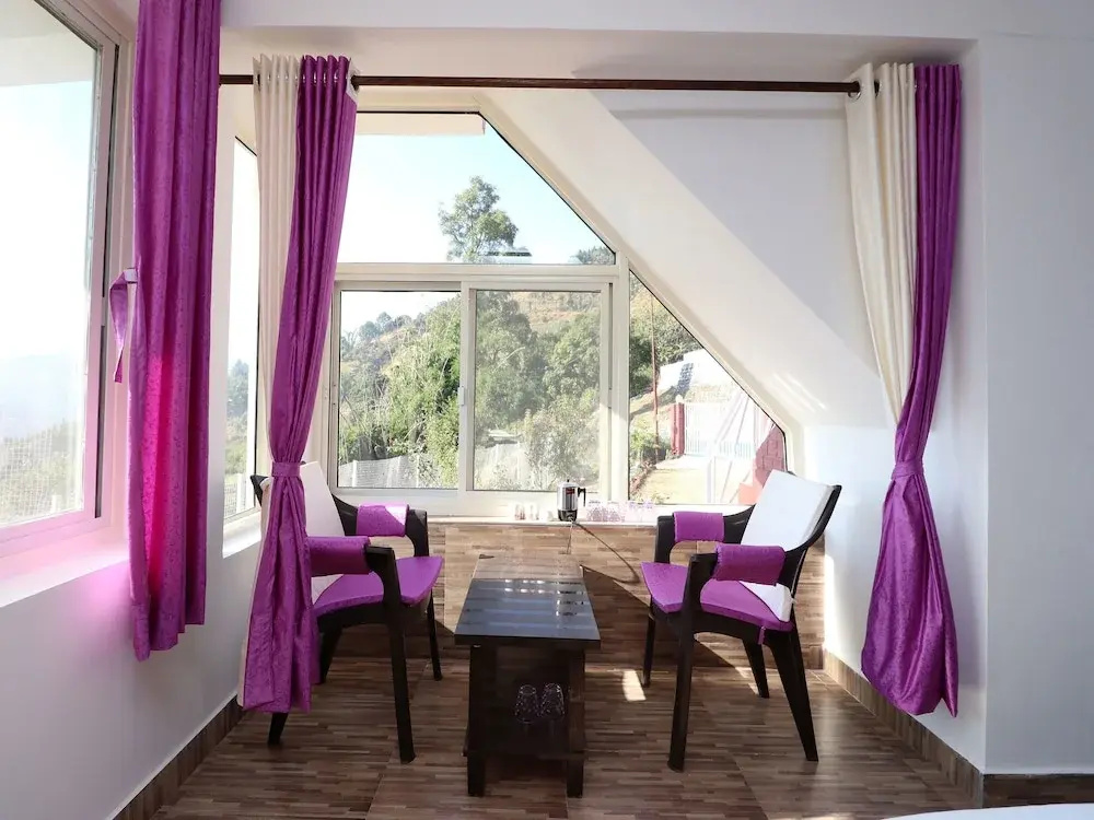 OYO 10770 Home Modern 2BHK Villa Naukichiyatal