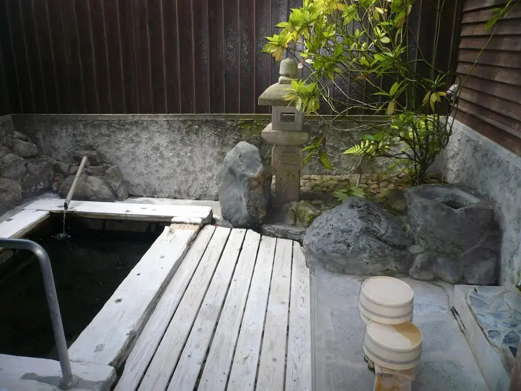 Yufuin Onsen Hasuwa Inn