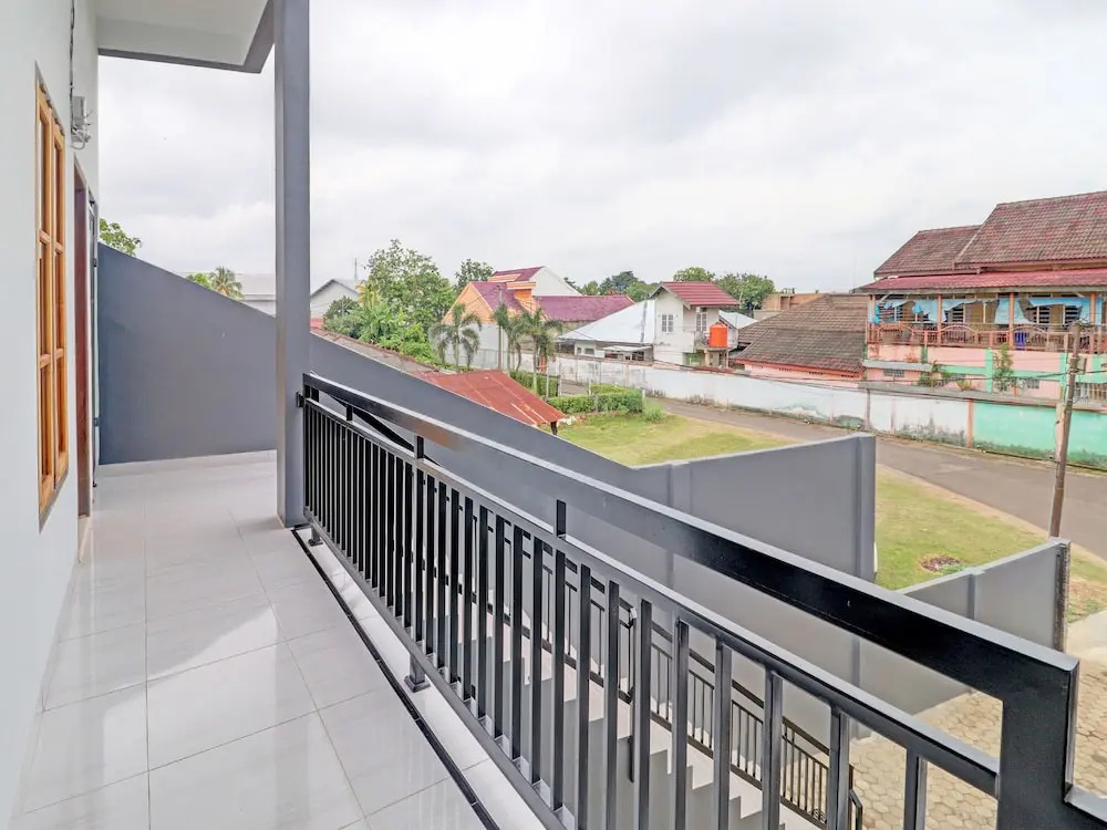OYO 92057 Reny Kost Syariah