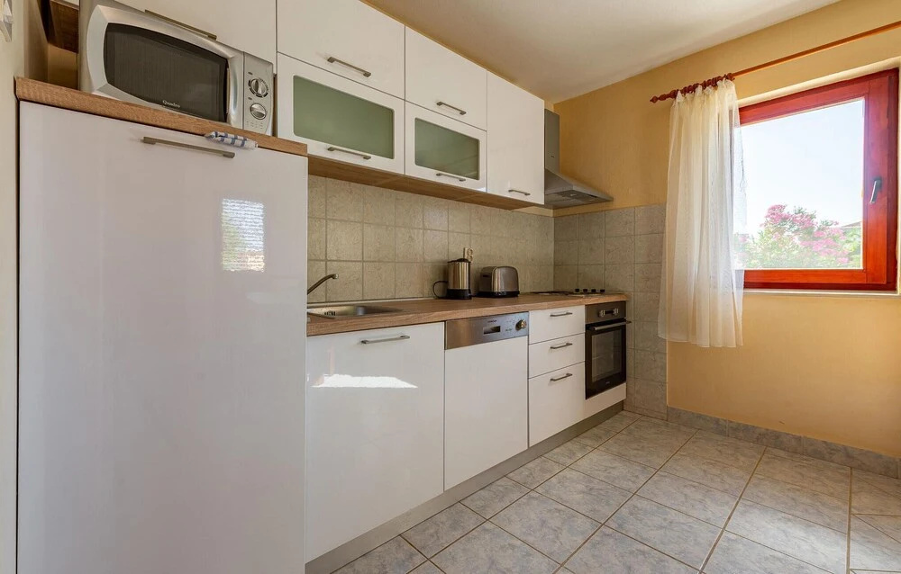 Beautiful Apartment in Vrsi With Wifi and 2 Bedrooms