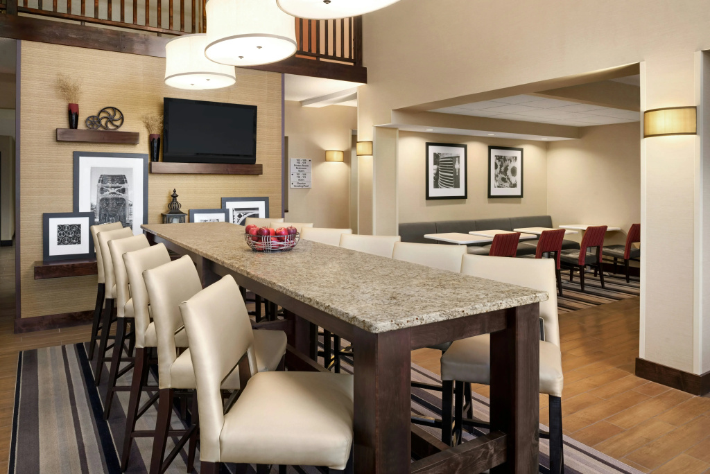 Hampton Inn Lawrence