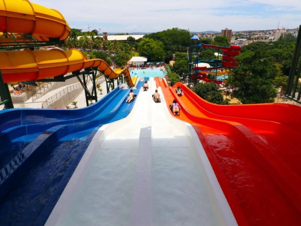 Caldas Novas Imperio Romano com 1 dia no Acqua Park