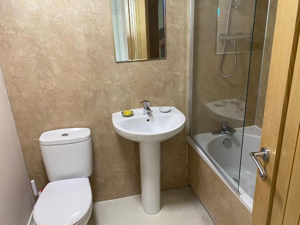 Conaglen, one bedroom apartment with stunning views.