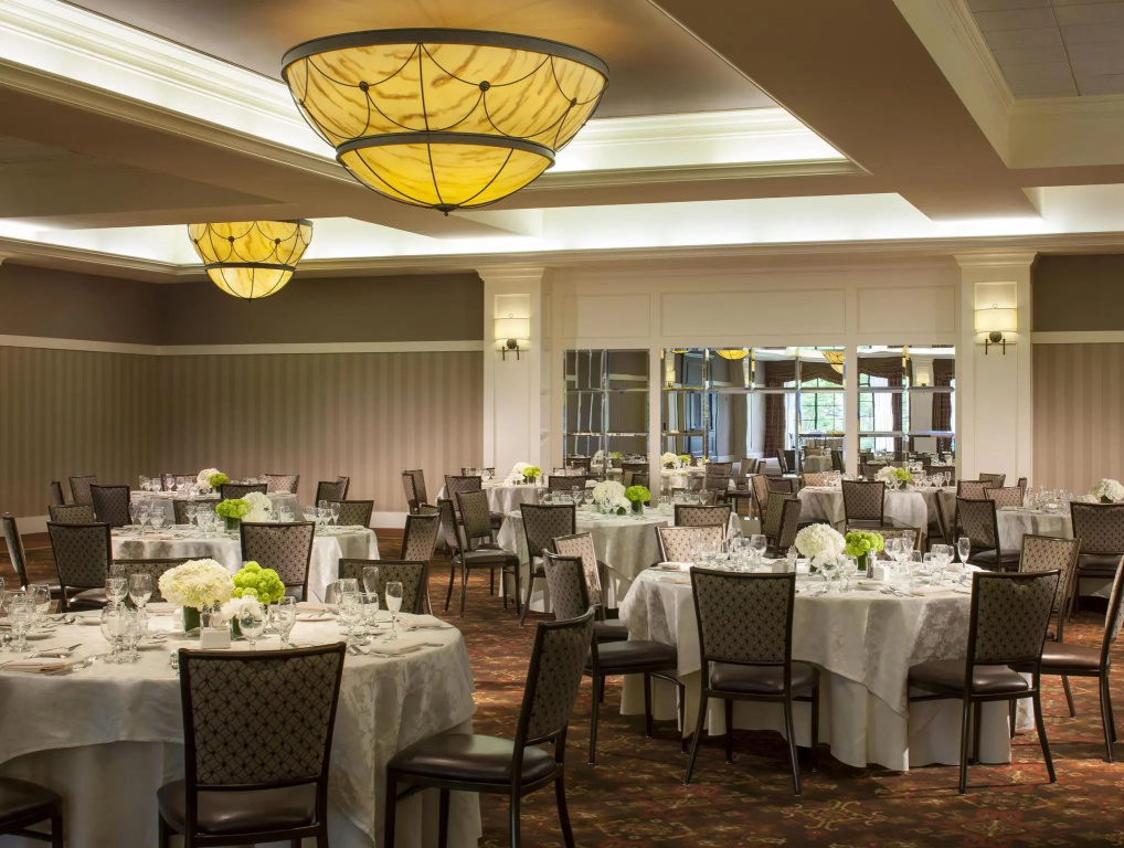 Four Points by Sheraton Norwood Conference Center