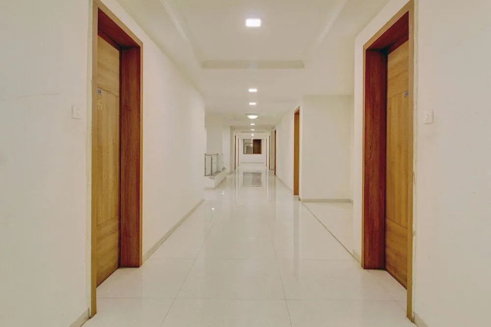 Capital O 40790 Hotel Triveni