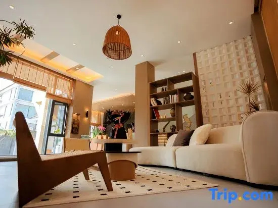 Qieman Yuelai Homestay (Erhai Xiaoputu Branch)