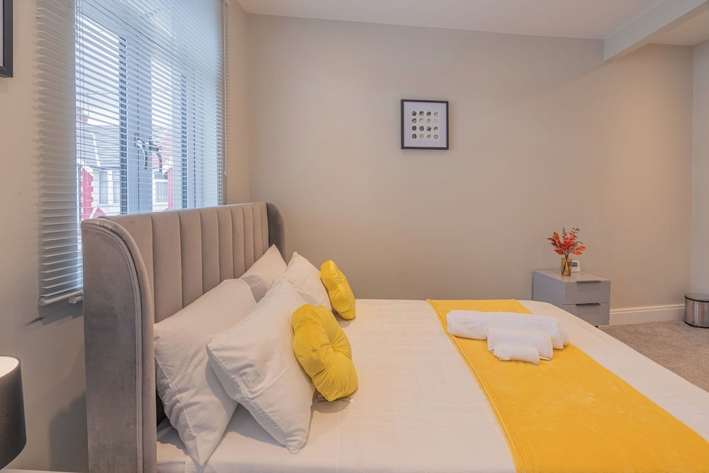 Stunning 3 Bedroom House-tottenham Stadium-parking