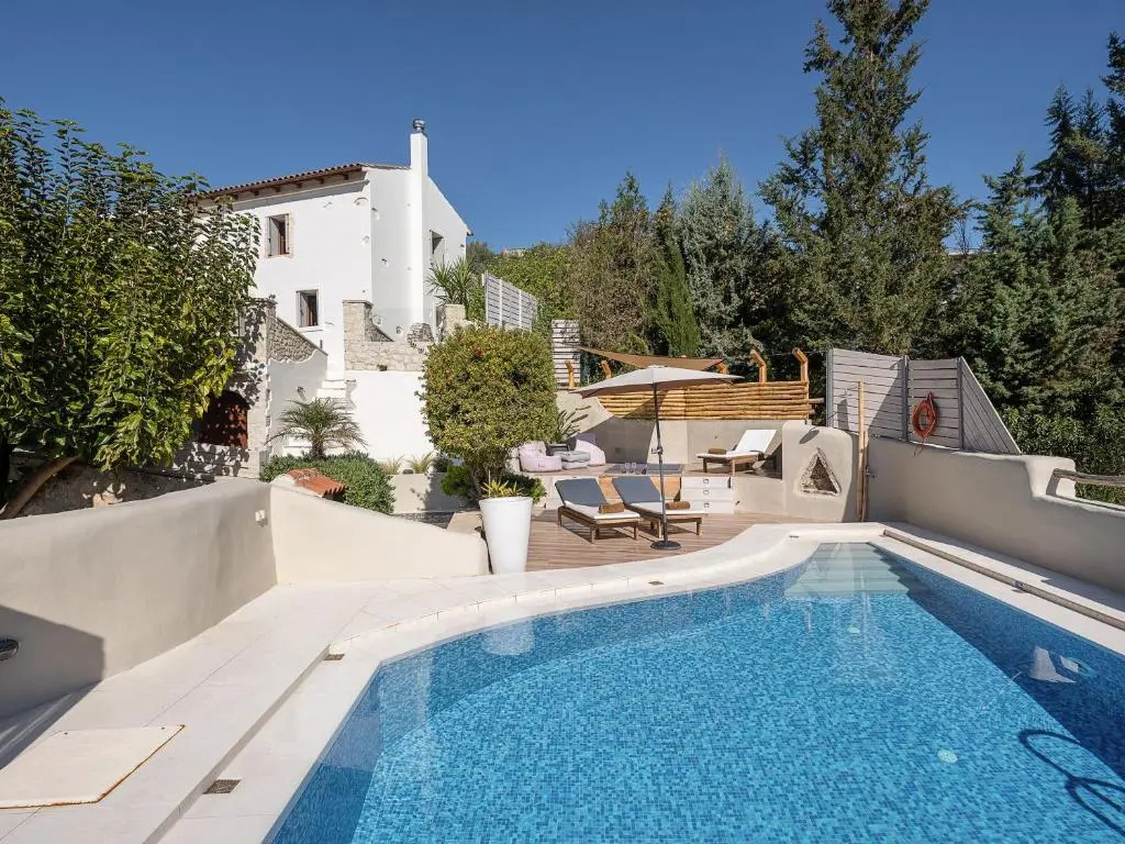 Verekinthos Villa, a Fine Country Retreat, By ThinkVilla