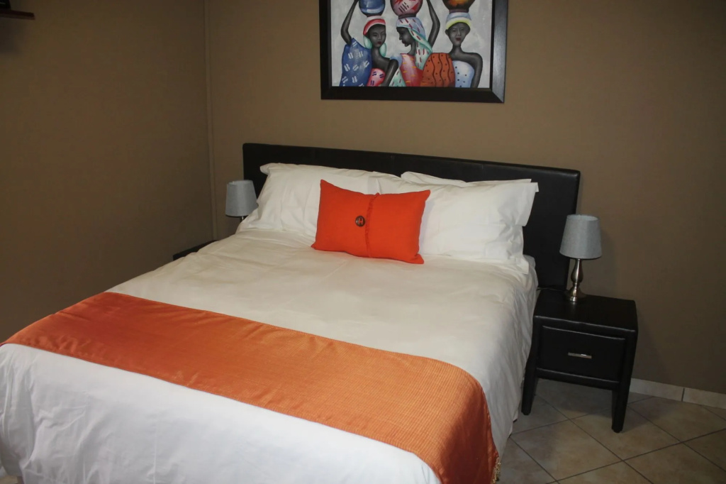 Sleep-Time Guest Lodge