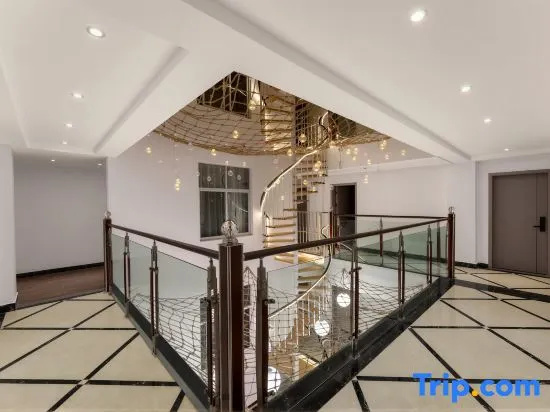 Luoping Zhangyue Express Hotel