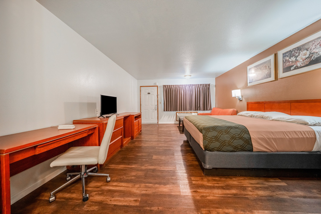Rama Inn Motel And RV Park