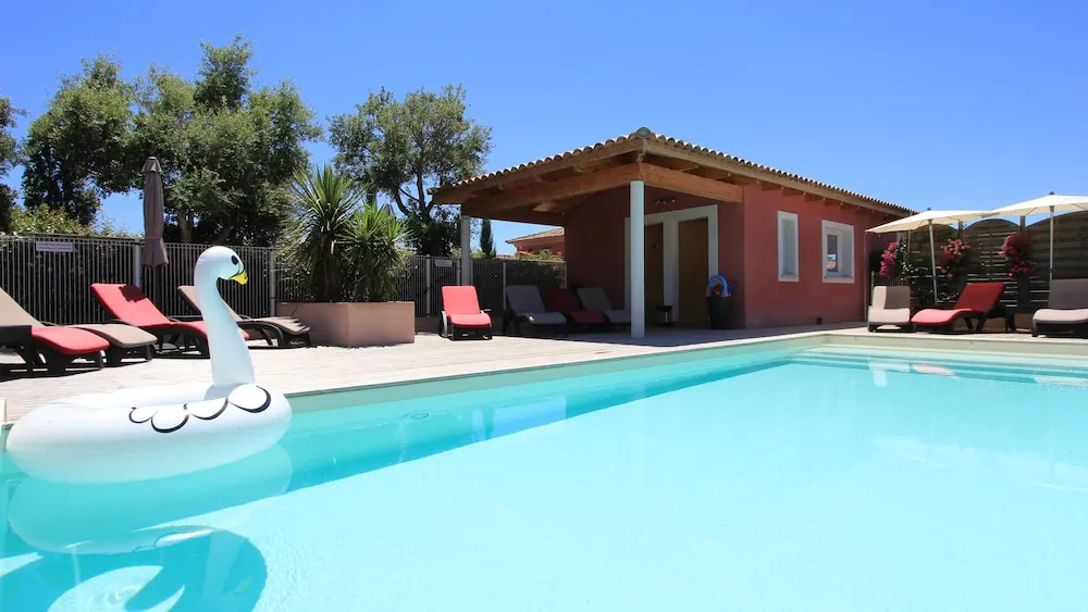 Villas CALA CORSA - 3 chambres piscine partagée chauffée et 4 Chambres piscine privée chauffée - CALA ROSSA Porto-Vecchio - Villas entièrement Climatisées - Internet gratuit