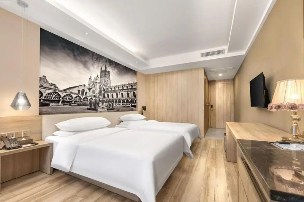 Vienna Hotel (Shanghai Jing'an  Darongchng Gaoping Road)