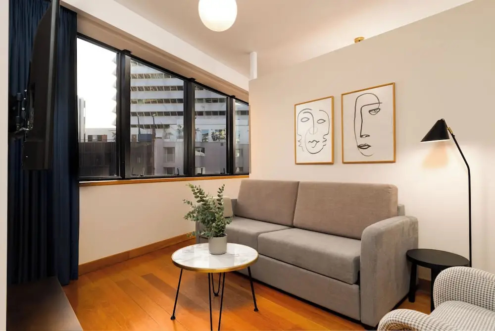 Limehome Lisbon Eca de Queiroz