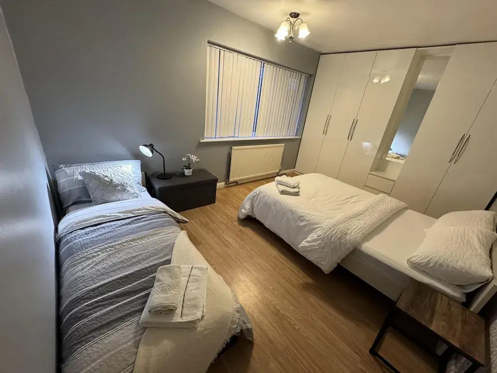 3 Bedroom Cozy House in Reading
