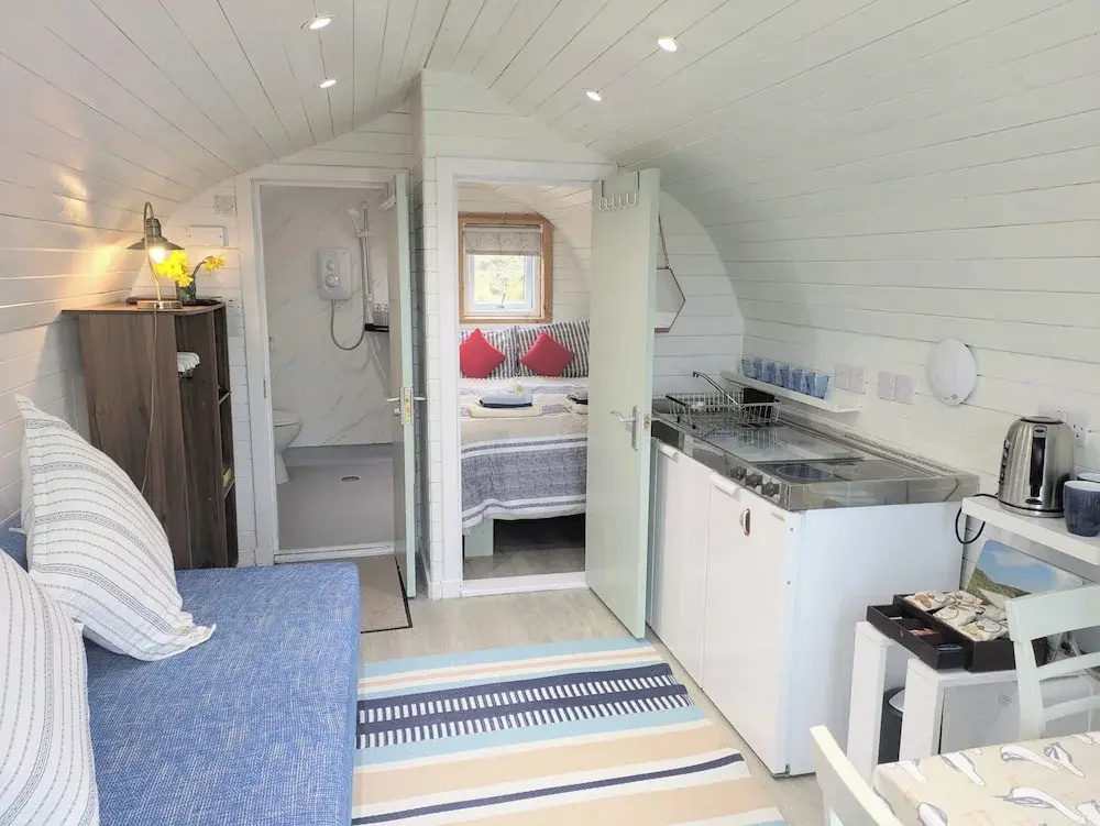 Pod Beag beside the sea Isle of Eriskay