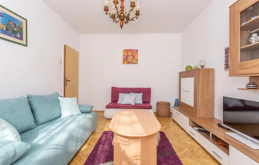 2 Bedroom Stunning Home In Omisalj