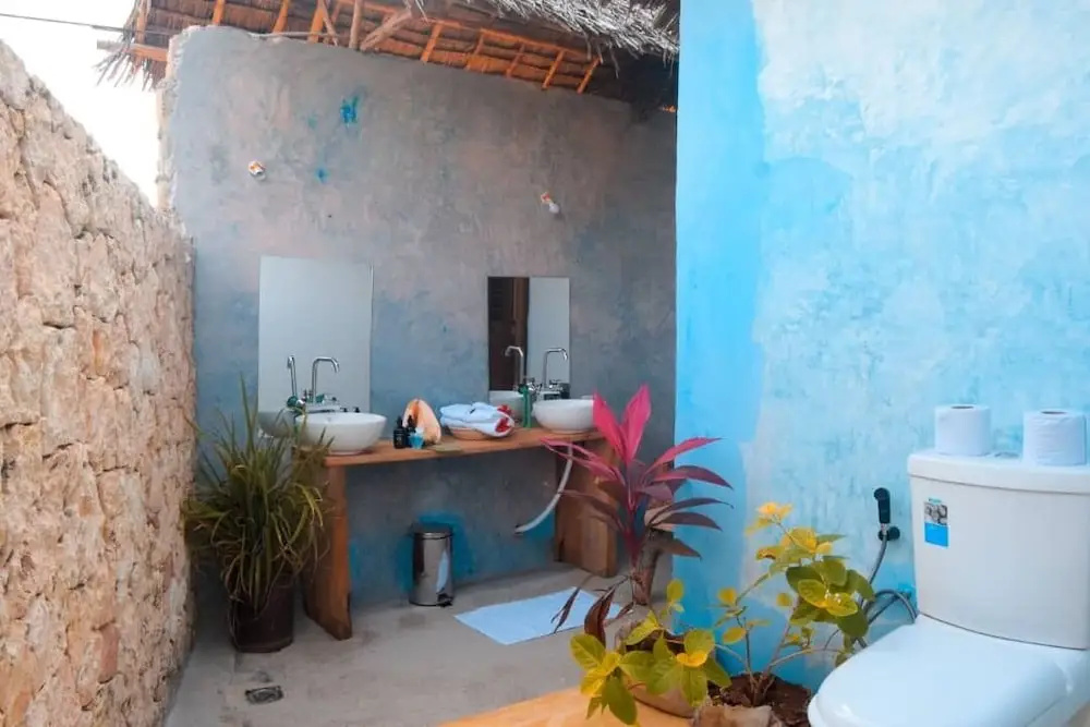 Kusini Beach Bungalows