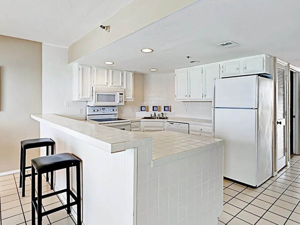 Gulf Unit 805 - 2 Br Condo