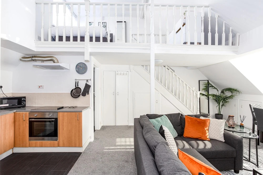 Elmsleigh Lofts by Sorted Stay